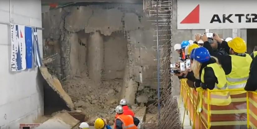 Έφτασε στο σταθμό της Καλαμαριάς ο μετροπόντικας (βίντεο)